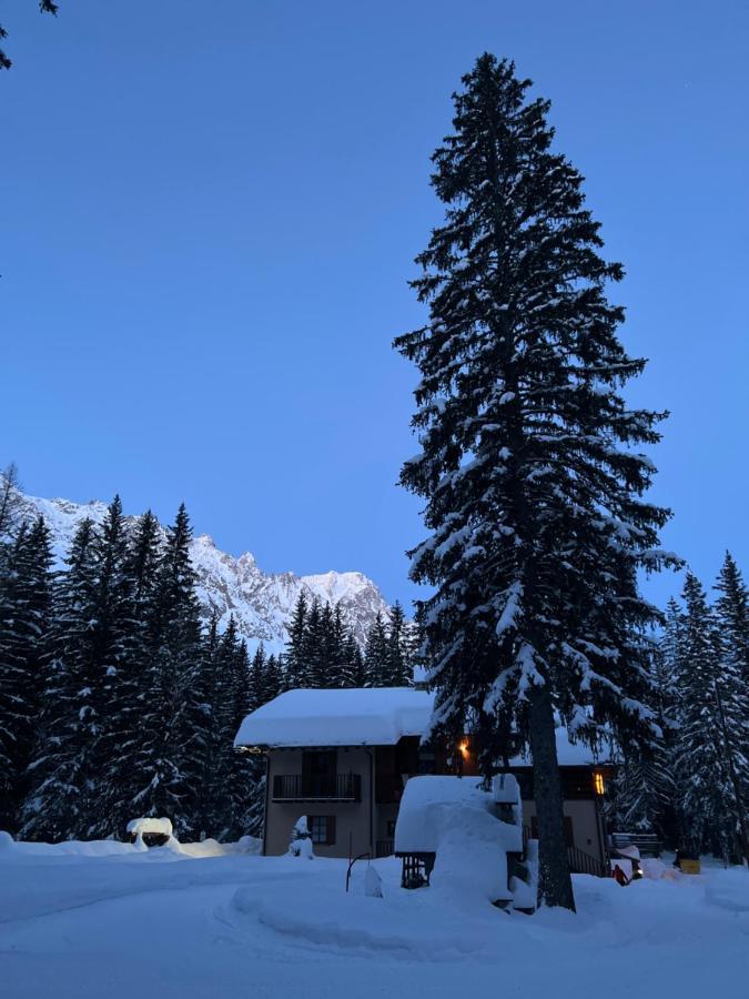 Wildhomes Wild Wolf Lodge Κουρμαγιέρ Εξωτερικό φωτογραφία