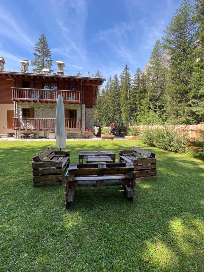 Wildhomes Wild Wolf Lodge Κουρμαγιέρ Εξωτερικό φωτογραφία